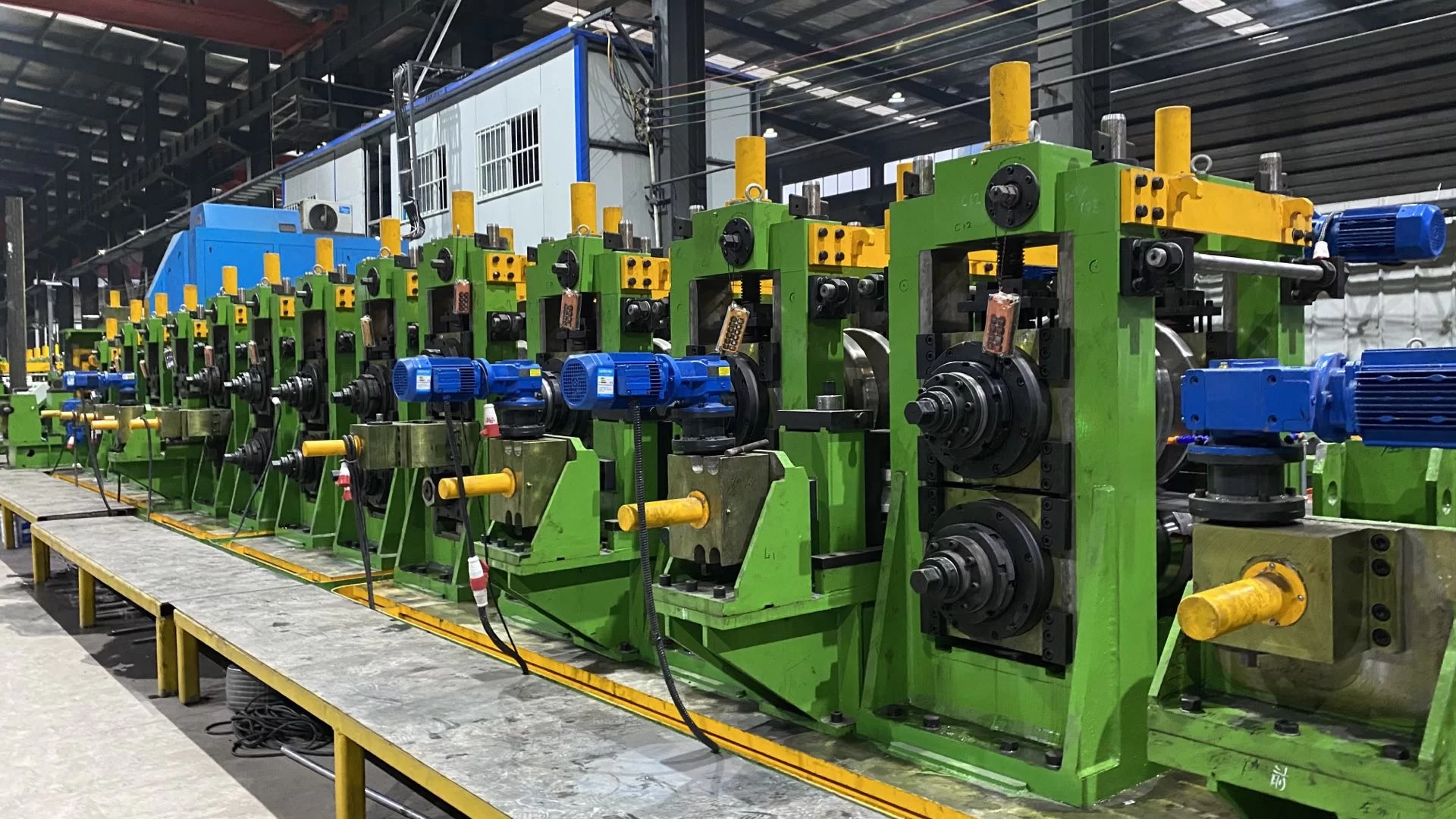 Profile Forming Line Operator